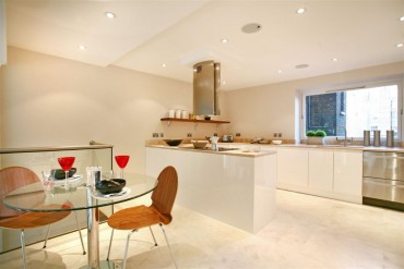 370x700_fitbox-hyatt_kitchens_21.jpeg